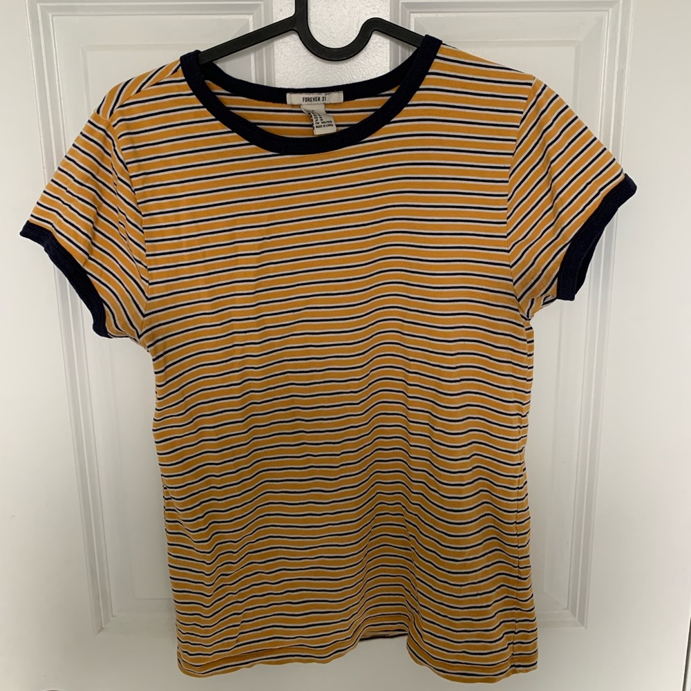 Forever 21 stopped 90s t shirt